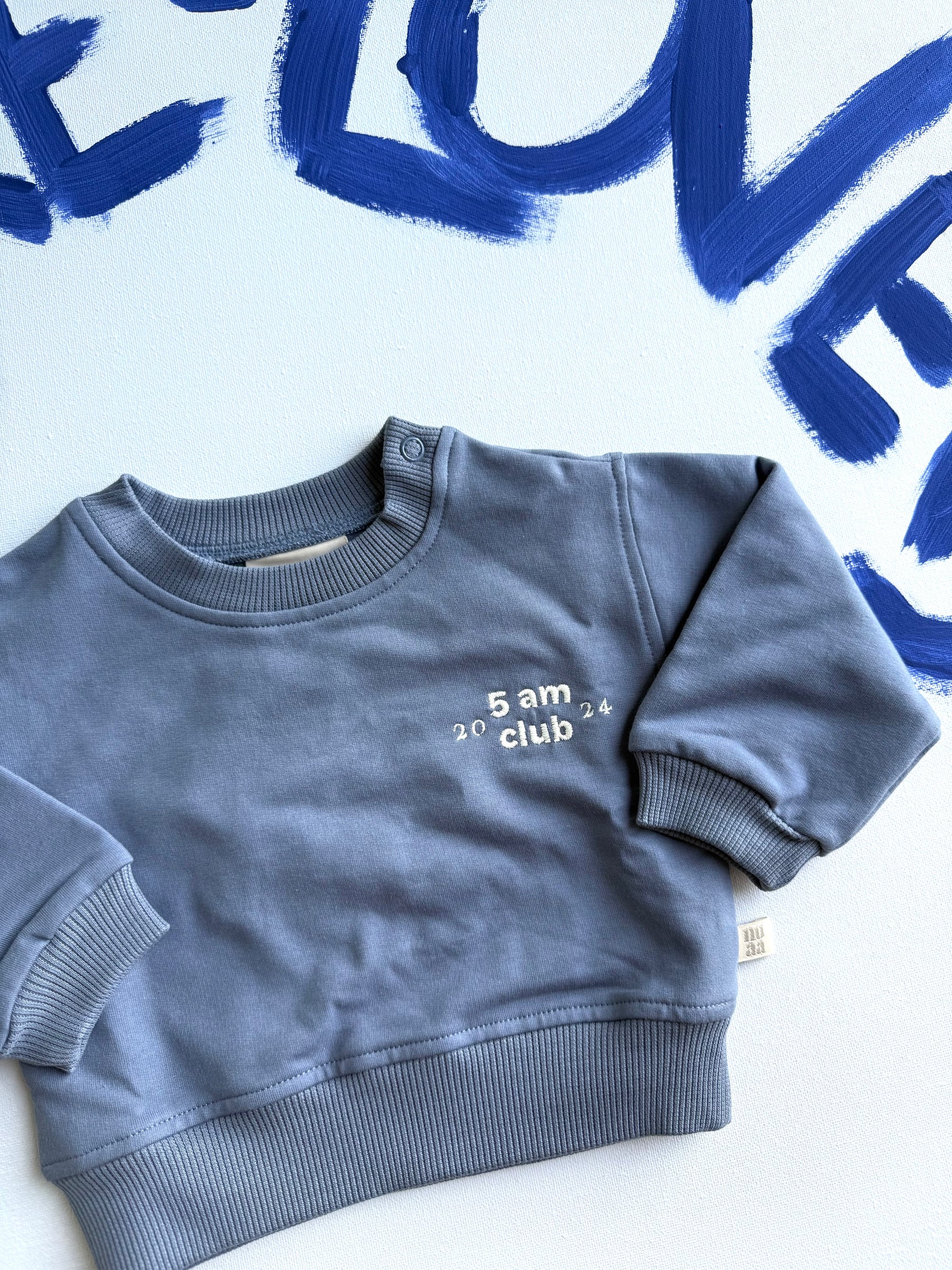 Pre-Loved: 5 am Club Est. 2024 Sweater Bluestone