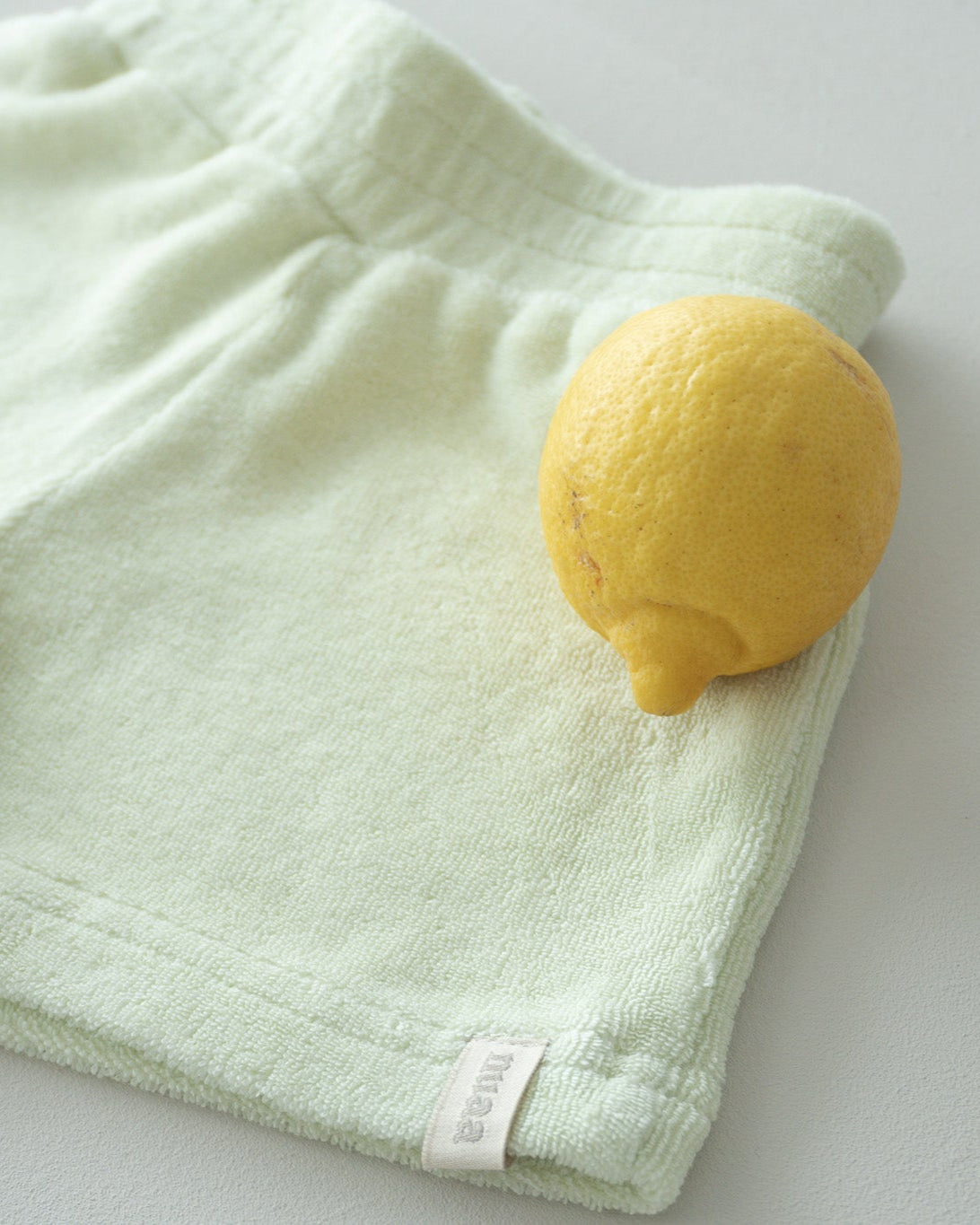 Relaxed frottee shorts Lime Cream