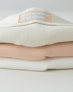 More Amore Beanie Oat