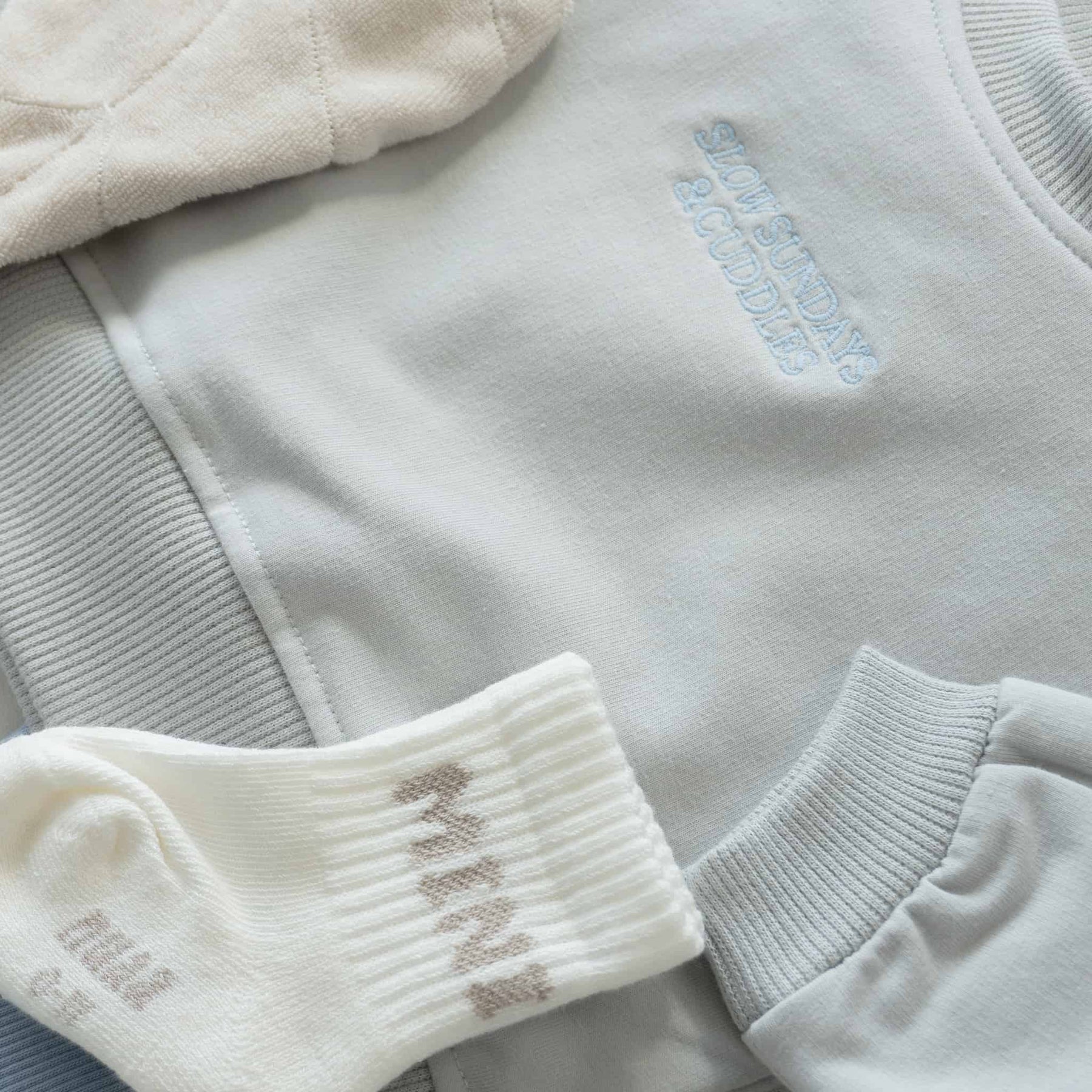 Slow Sundays & Cuddles Sweater Light Grey