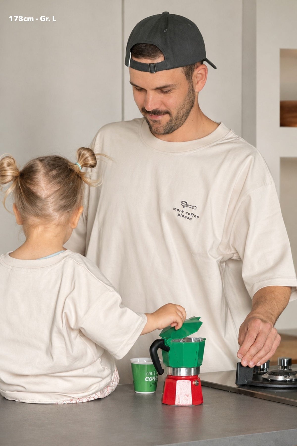 nuaa More Coffee Please Herren T-Shirt in Oat – Partnerlook