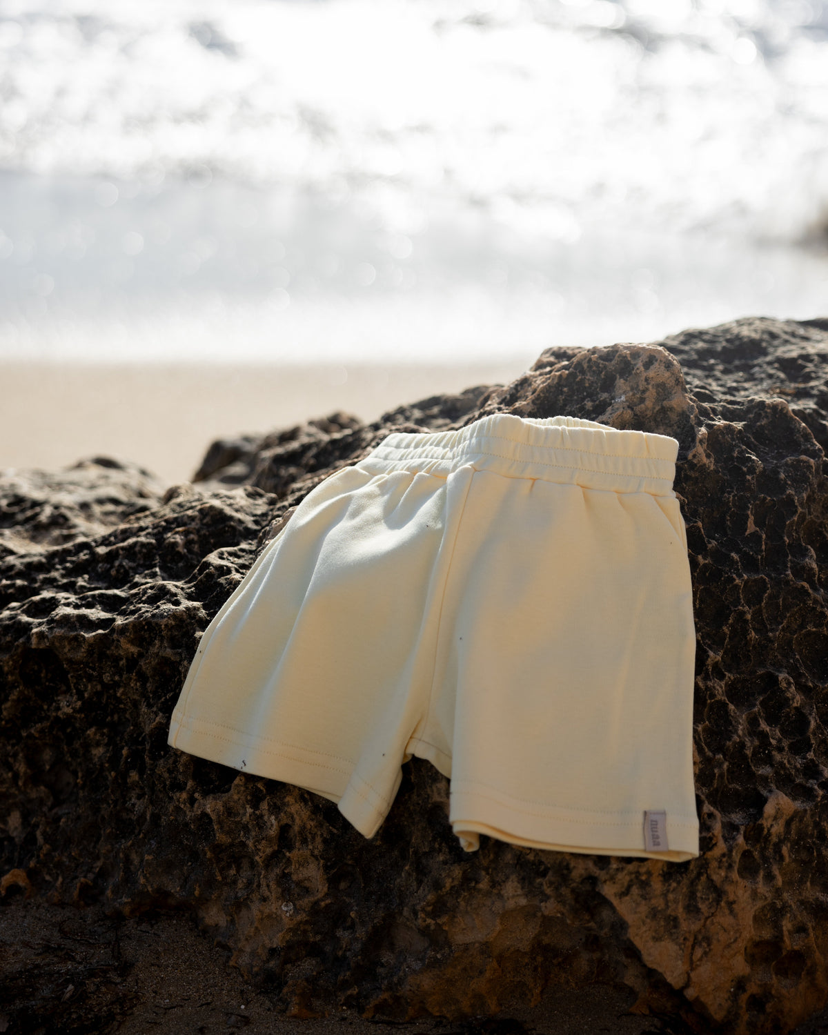 Relaxed Shorts Butter Yellow