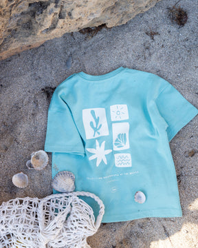Collecting Beach Souveniers Oversized T-Shirt Ocean Green